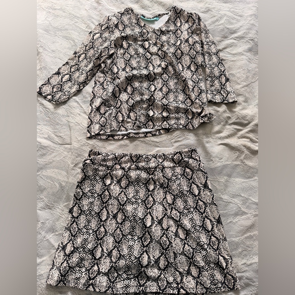 Antthony Monochrome Snake Print Top & Skirt Set